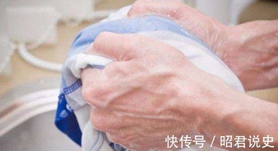 小事|21岁女生患外阴癌前期，可能与这件小事有关，女孩或许该上心了