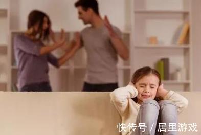 孩子|孩子在家庭生活中喜欢“打人”怎么办?高情商家长这样做
