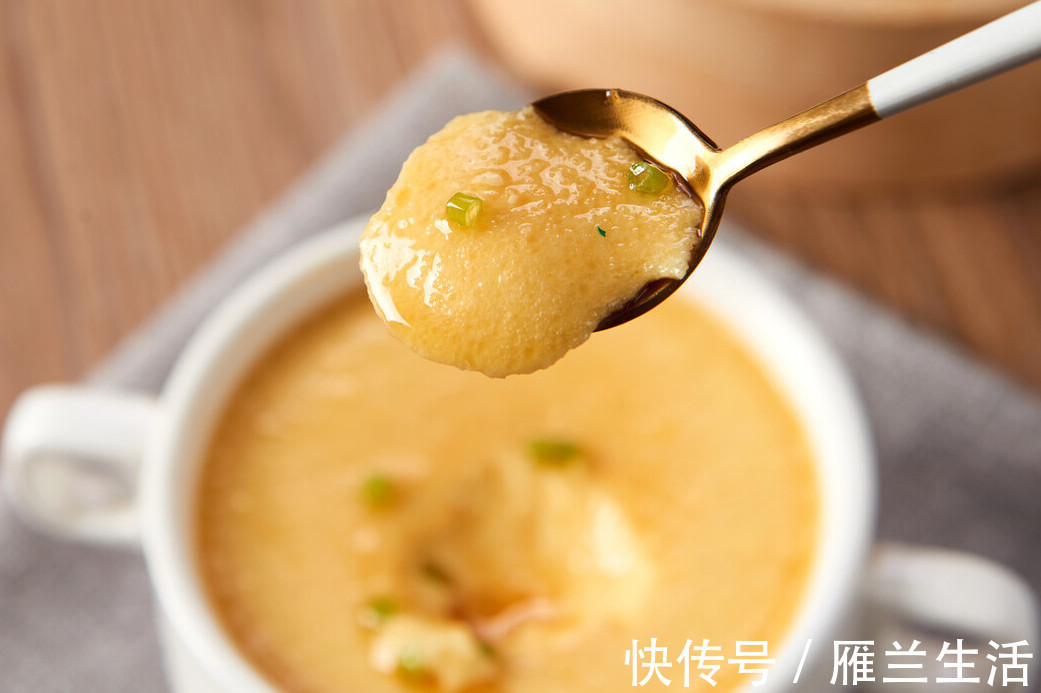 鸡蛋|为何你蒸的鸡蛋羹总不成型老师傅教你2个技巧，口感嫩滑无蜂窝