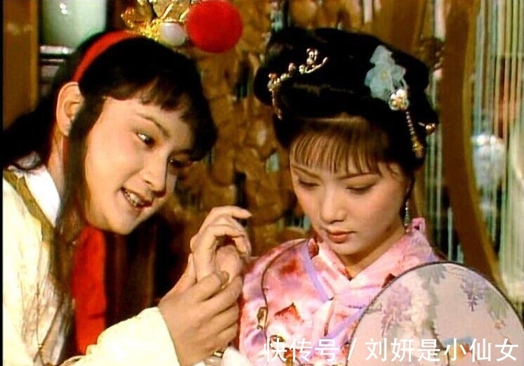 宝玉#林黛玉流泪忧愁很矫情?她在贾府遭受的冷暴力,远比想象中更恶劣