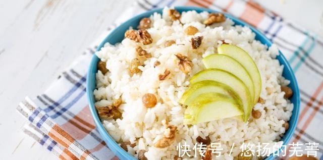 火腿肠|米饭的N种做法—第222课咖喱苹果炒饭!