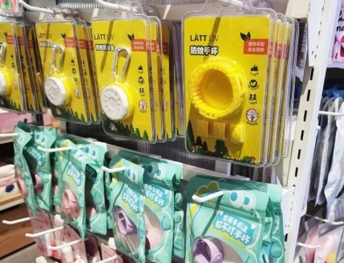 蚊子|驱蚊灯、驱蚊贴、驱蚊软件……哪种“驱蚊神器”最靠谱