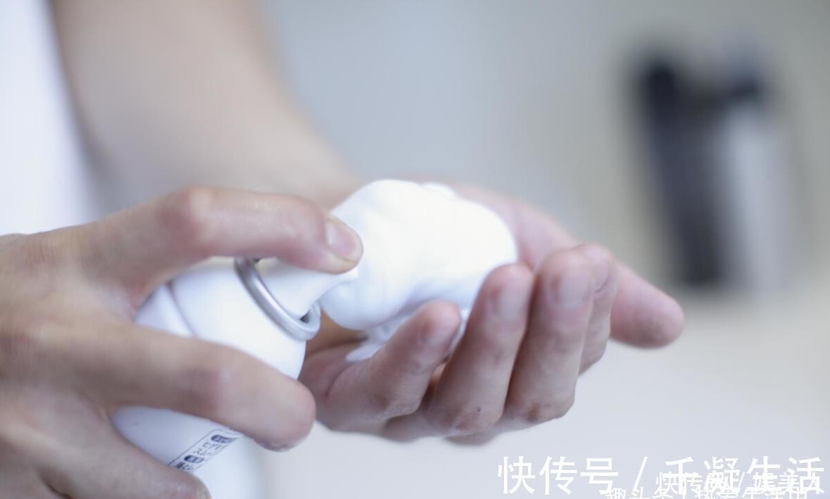 洗脸|我洗脸只用了3步,脸上的粉刺就不见了,皮肤光滑又显干净