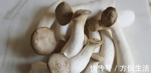 买杏鲍菇，挑长得好还是短的好？菜农：牢记3不买，才不会被忽悠