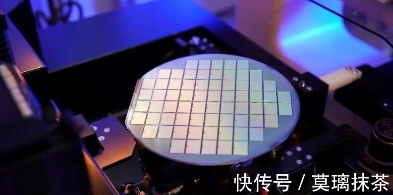 纳米|取代光刻机!又一芯片制造新技术诞生,可量产5nm芯片?