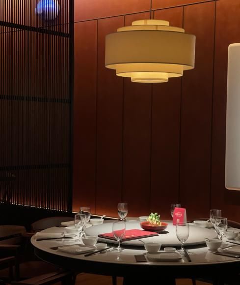 创意虾籽豆腐烩龙虾油条脆，私房牛肉妈妈脆炒肚带你穿越回民国宴