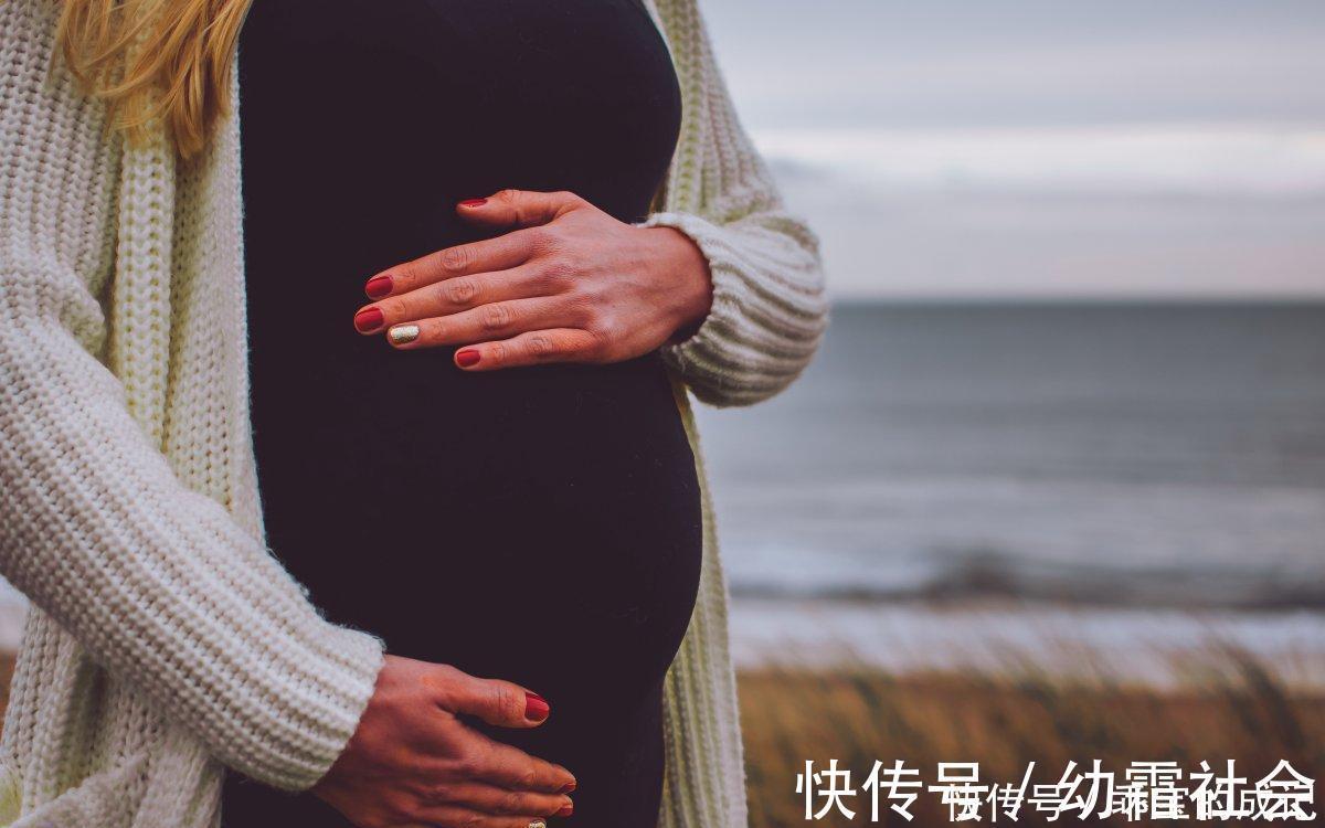 孕妈|孕妇一般几个月开始“显怀”？显怀时间的早晚，和这些因素有关系