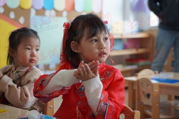 圣顿公学幼儿园|逛庙会 迎开学 圣顿公学幼儿园举行“健康成长，快乐起飞”主题开学嘉年华活动