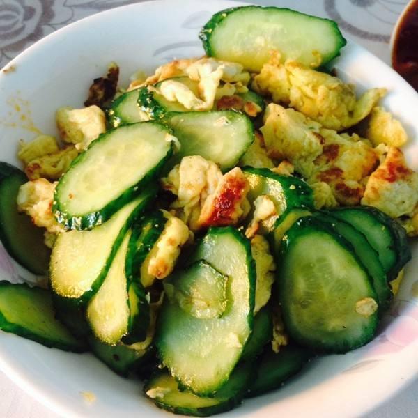 张医师|女性不想肚子鼓鼓，不妨多食此菜，甩掉大肚腩，给身体做个大扫除