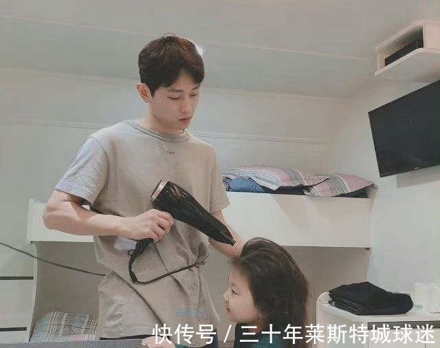 金善台|安贤洙向中国人比心!被邀带女儿来补数学,他用中文念了一首唐诗
