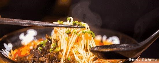 这面食好吃到把初恋都忘掉！信我，真的停不下来！