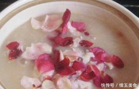 玫瑰花桂圆粥,母亲节做一碗送妈妈,美容又养颜,妈妈一定喜欢