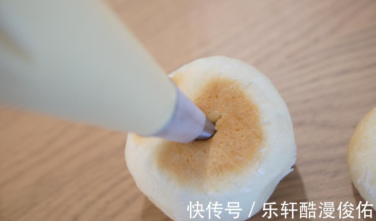 高筋面粉|自己做的冰面包也能这么好吃,香甜还流心,快来试试