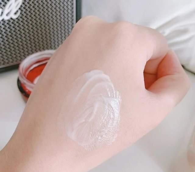 化妆水 不吐不快!这些“众星捧月”的网红护肤品真难用,别听柜姐吹了!