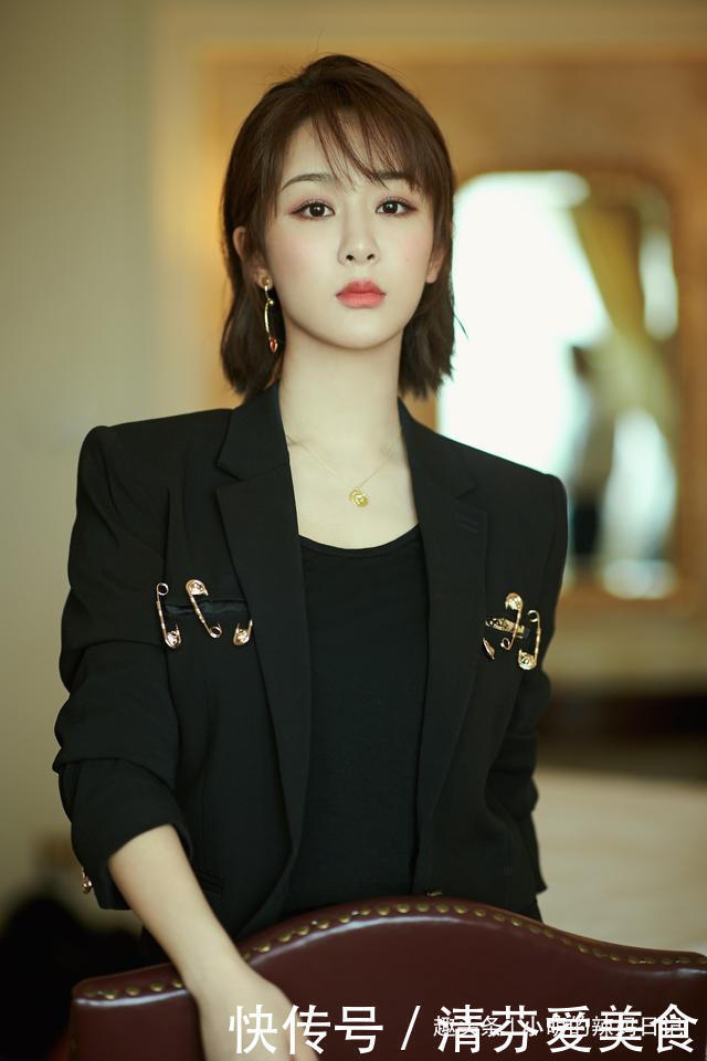 发型|''黑长直''早已过时!今年流行这4种发型,脸大的女生也合适