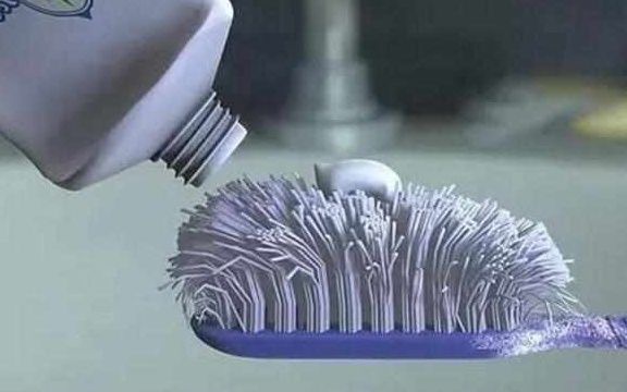 光头强|3大细节表明熊出没中的光头强十分穷，已经穷到了不可想象的地步