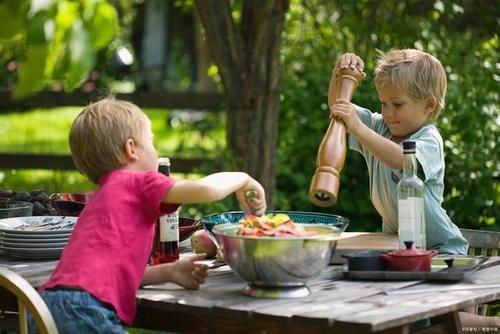 辅食|吃辅食时，家长容易犯10种“坏毛病”，尽早改正别等娃生病才后悔