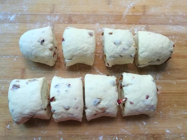 70岁老妈蒸馒头上瘾了,加2样“料”比面包都好吃,还有奶香味