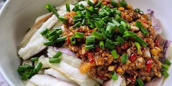 黄豆酱|茄子这样做味道更香，教你一道蒜蓉茄子的做法，简单美味嘴馋就做