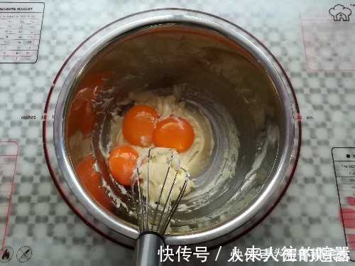 蛋白霜|孩子早餐就馋它，3个鸡蛋做一堆，健康无添加，好吃又好做