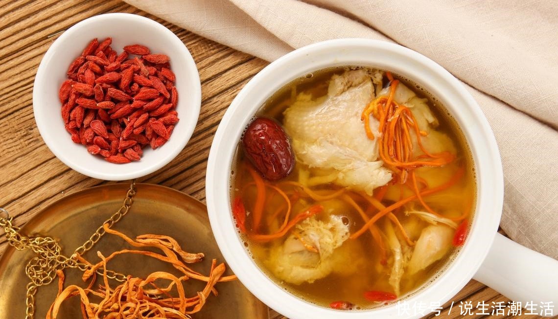 养生|虫草花炖鸡汤,增强抵抗力的养生膳食,适合全家人喝的美味营养汤