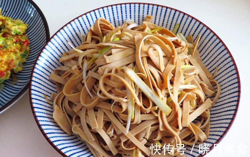 入冬了，午餐这样吃最舒服了，虽然没有大鱼大肉，但清淡营养美味