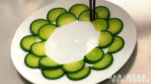 每年年夜饭总少不了此菜,颜值高味道好,客人都夸好吃,比吃肉香