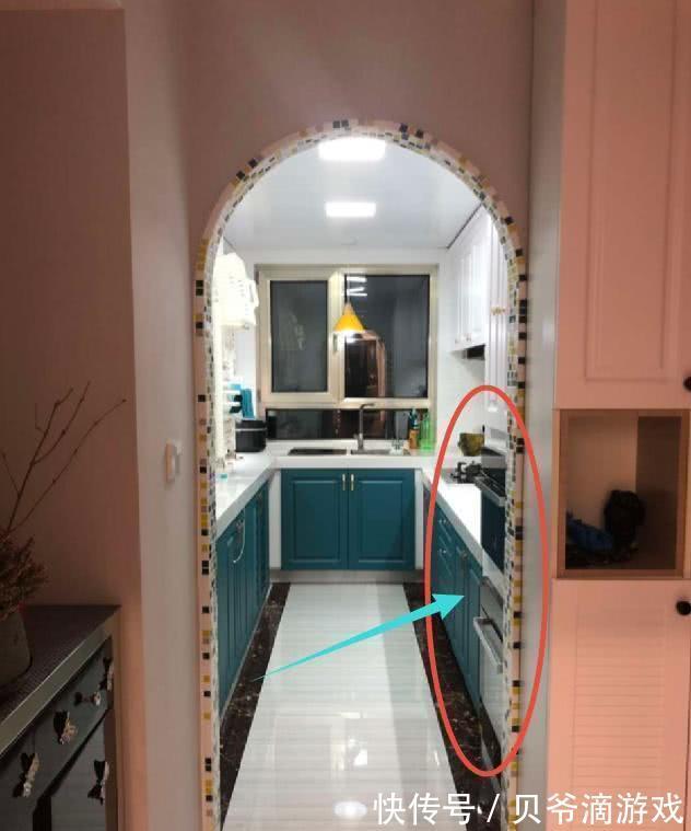 嵌入式|现在还有人砖砌橱柜?老土公婆非要弄,没想到装修完效果还不错