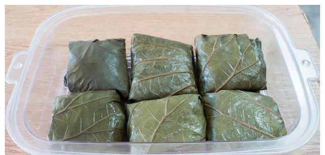 瑶柱|教你在家做荷叶糯米鸡，简单好做不繁琐，比炒菜省事，比粽子好吃