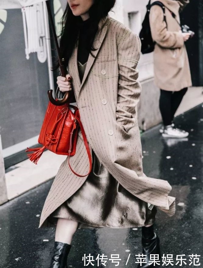 无可救药|秋冬穿大衣+裙子,美得无可救药!