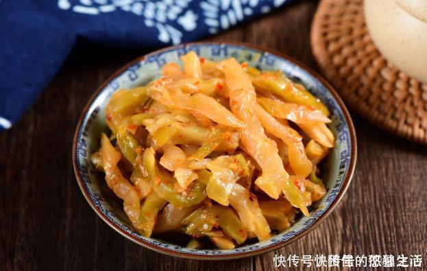 骨科主任不论男女,日常多吃3物,增加骨密度,缓解骨质疏松