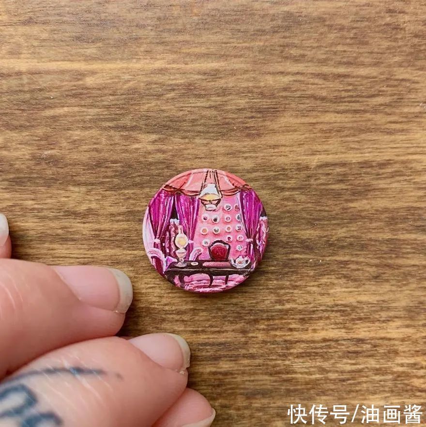 小画&她在硬币上画画,满满的都是细节,网友直呼爱了爱了