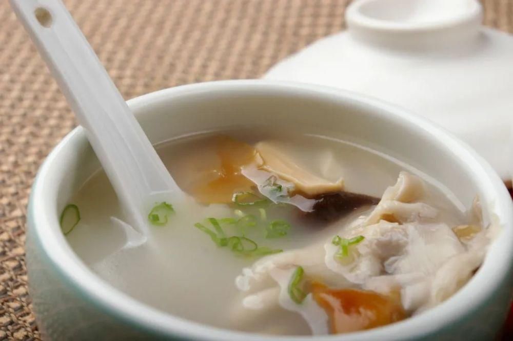 食谱|冬天暖胃又健康的12种汤，家长每天换着给孩子做！附食谱