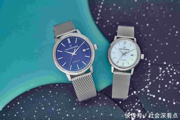 腕间一片冰蓝,低眸即是假日