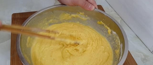 吃法|玉米面又出新吃法,教你简单一做,做法比面包简单,比蛋糕都好吃