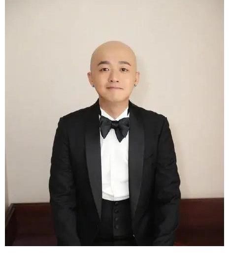 導演拿不出作品，卻在綜藝上比賽導戲功底，合理嗎