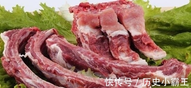 炖排骨汤|买排骨时怎么挑选？别只看肉多肉少，记住3招，容易买到好排骨