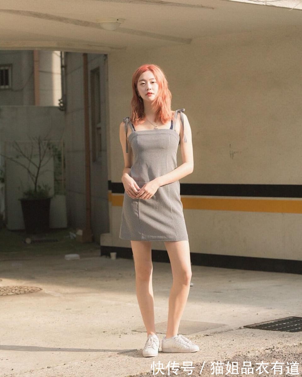 西装裤|被韩国路人街拍惊艳到了,没有礼服和高跟鞋,基础款也能玩转时髦