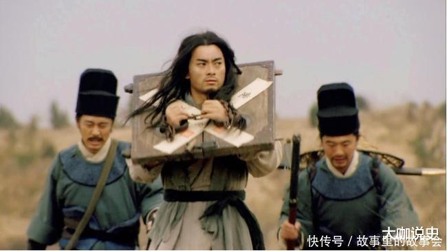 武松血溅鸳鸯楼后,为何选择投靠二龙山而不是投奔宋江