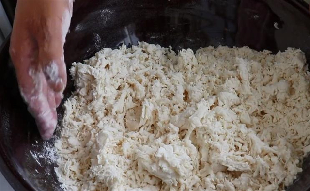 和面怎样才能做到手光、盆光、面光?详细讲解和面技巧,涨知识了