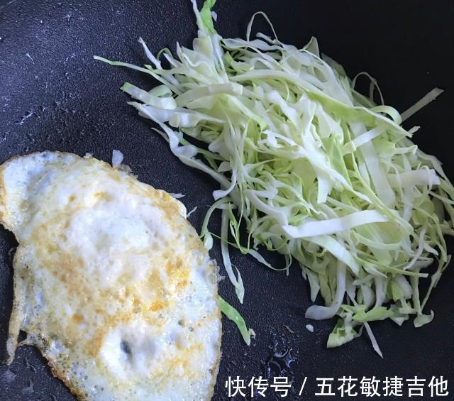 低脂餐|鸡脯肉煎蛋低脂餐，简单易做，好吃不长肉！