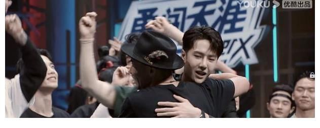 街舞剪辑遭吐槽,王一博粉丝还原现场,精华却被一剪没
