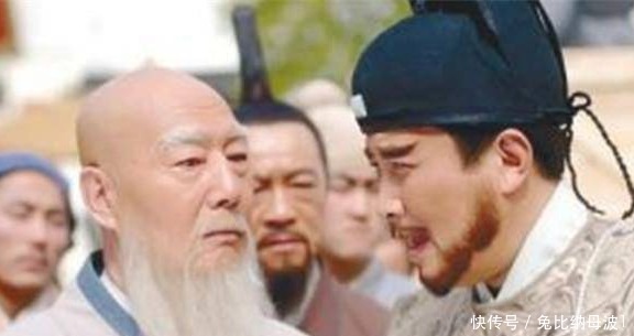 朱元璋进庙烧香,问方丈皇帝要跪拜吗方丈回答10字保住命!