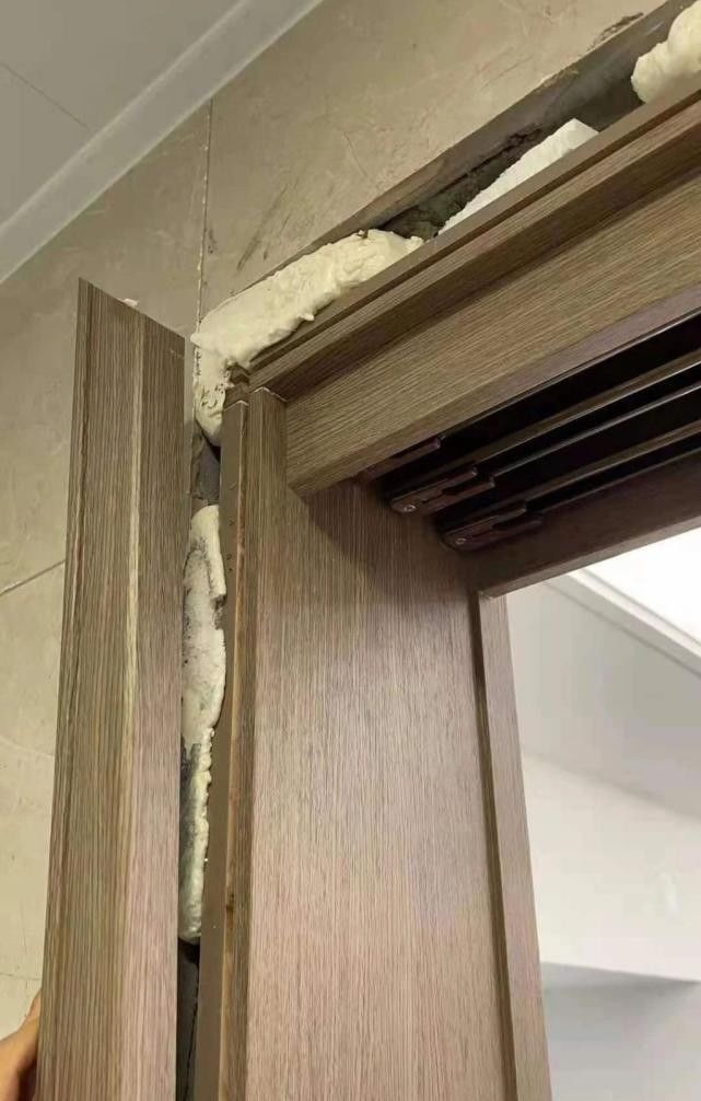 一小区|“万科”怎么了?房屋质量频频暴雷,纸板门、质量门层出不穷