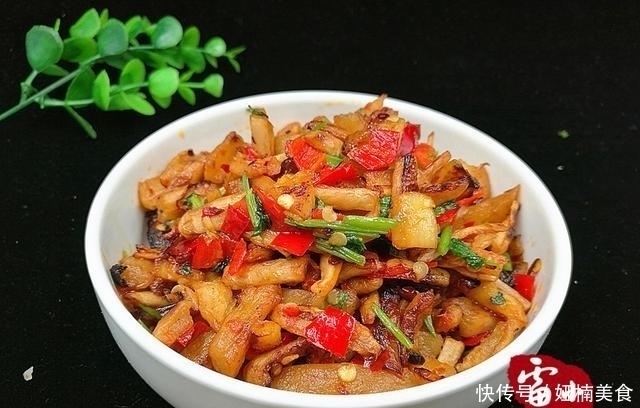 郫县豆瓣酱|腌了一瓶萝卜，家人一顿就吃光了，太好吃，又腌了一瓶！