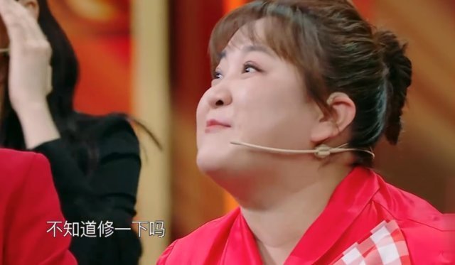 宋亚轩|以为17岁的宋亚轩脸最嫩，可同框贾玲后，才懂“蛋白脸”的优势