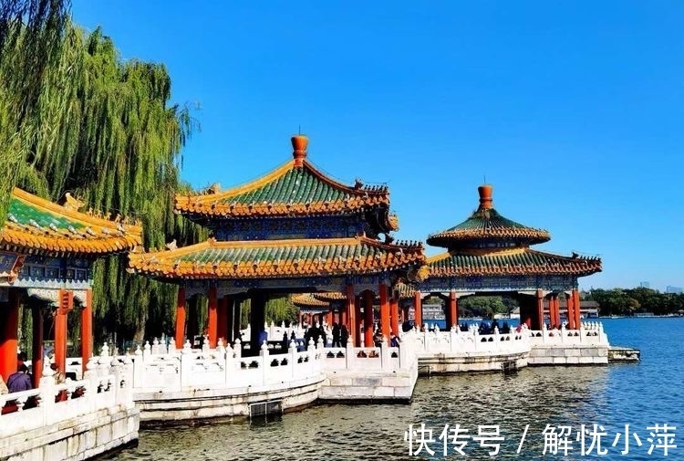 曹公@七律 金秋回乡有感(外七首)