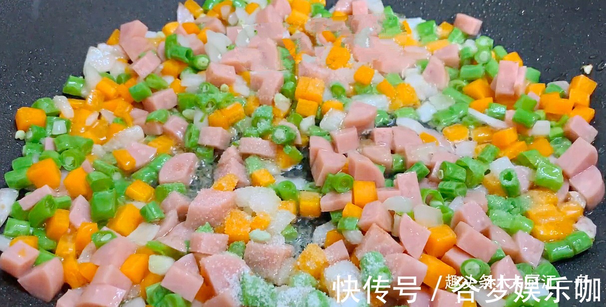 江一舟|蛋炒饭是先炒蛋，还是先炒饭？好多人都搞不清楚，教你饭店做法