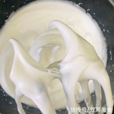 蛋清|简单几步做好一盘清凉解暑绿豆蒸蛋糕,快速搞定一餐饭