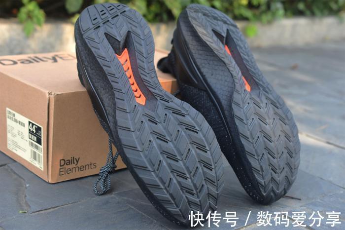 运动鞋 小米商城新品运动鞋,鞋面自带“满天星”,好穿又好看!